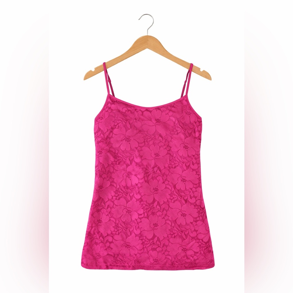 Soft and luminous AEROPOSTALE vintage lace floral cami